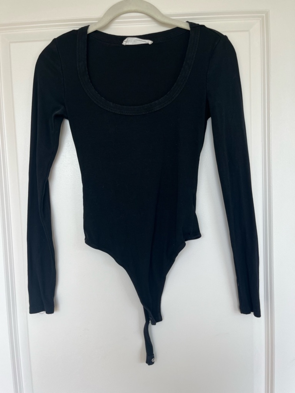 Elodie Black Long-Sleeve Scoop Neck Bodysuit with Snap Hem